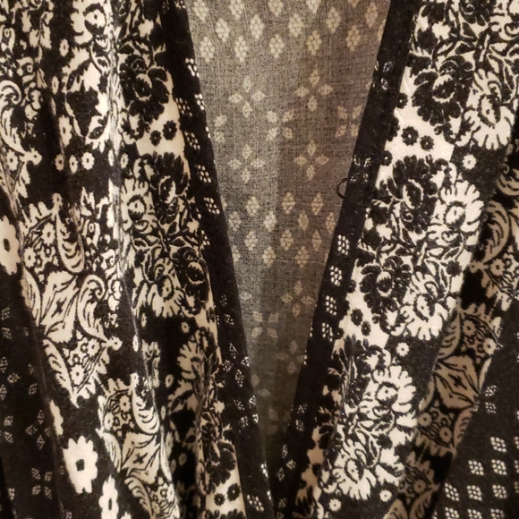 ⭐3/$30⭐MOSSIMO ROMPER - Picture 5 of 5